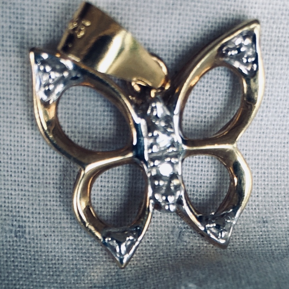 DIAMOND BUTTERFLY PENDANT